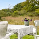 2 Bedroom Beautiful In *