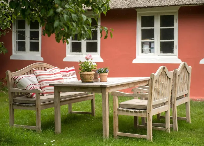 2 Bedroom Beautiful In Semesterbostad